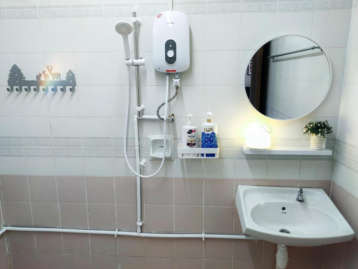 באייאן לפאס Semi-Detached, Up To 21 Pax, 4 Bedrooms, 3 Bathrooms, 4 Car Parks By Star Home מראה חיצוני תמונה